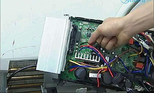 东港美的空调电话是多少